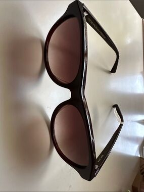 Classic Dark Brown Round Women’s Sunglasses - Freyrs NWT